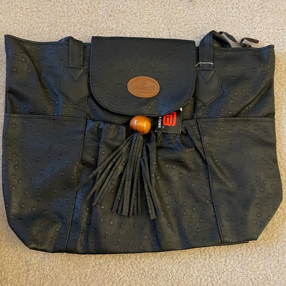 ⚡️Flash Sale⚡️ Faux Leather Black Hand Bag